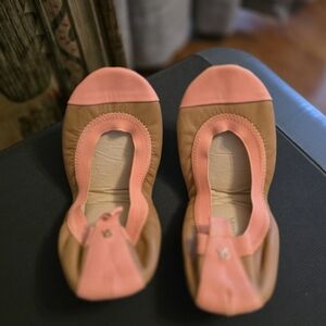 Yosi Samra Coral and Brown Ballet Flats